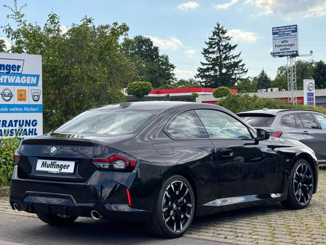 BMW 218 i CoupÃ© M Sport Glasdach Komfz. Ha/Ka 19 Sportpaket Navi LED Klima PDC Ansicht 8 für Fahrzeugdetailseite