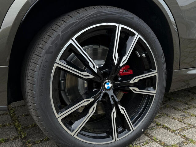 BMW X5 xDr.50e M Sport Pro ACC AHK Pano Ha/Ka 22 Sportpaket HUD Navi LED Klima Luftfederung Standhzg PDC Ansicht 15 für Fahrzeugdetailseite