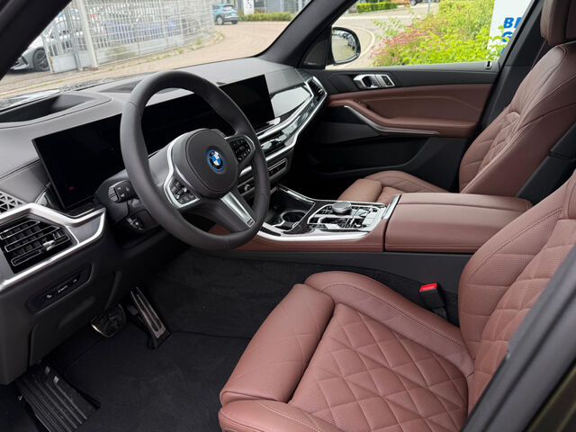 BMW X5 xDr.50e M Sport Pro ACC AHK Pano Ha/Ka 22 Sportpaket HUD Navi LED Klima Luftfederung Standhzg PDC Ansicht 9 für Fahrzeugdetailseite