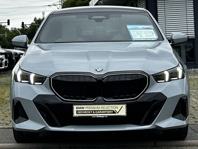 BMW 540 d xDr.M Sport Pro PanoD.Standh.Ad-Fahrw-Prof Sportpaket Bluetooth HUD Navi LED Vollleder Klima Ak Ansicht 4 für Fahrzeugdetailseite