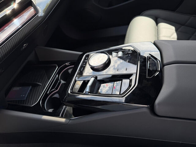 BMW 540 d xDr. M Sport Pro ACC AHK HUD Bo/Wi 21 Sportpaket Navi LED Klima PDC el. Fenster Ansicht 11 für Fahrzeugdetailseite