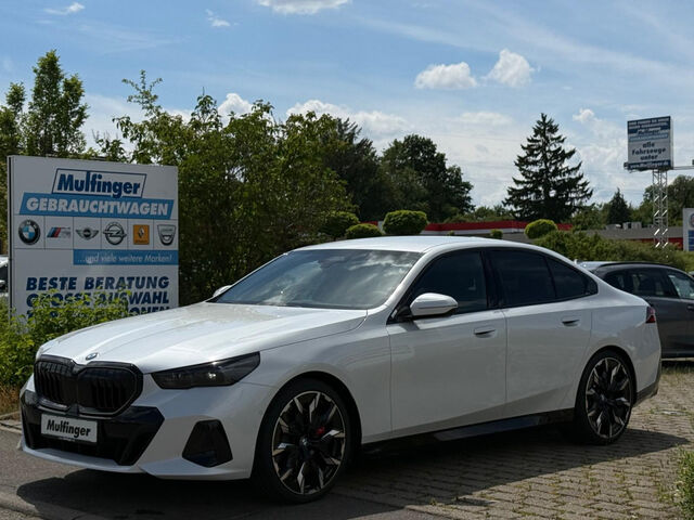 BMW 540 d xDr. M Sport Pro ACC AHK HUD Bo/Wi 21 Sportpaket Navi LED Klima PDC el. Fenster Ansicht 5 für Fahrzeugdetailseite
