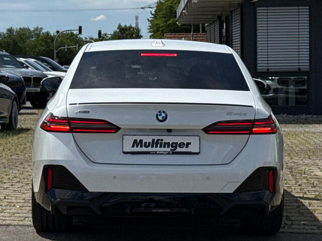 BMW 540 d xDr. M Sport Pro ACC AHK HUD Bo/Wi 21 Sportpaket Navi LED Klima PDC el. Fenster Ansicht 7 für Fahrzeugdetailseite