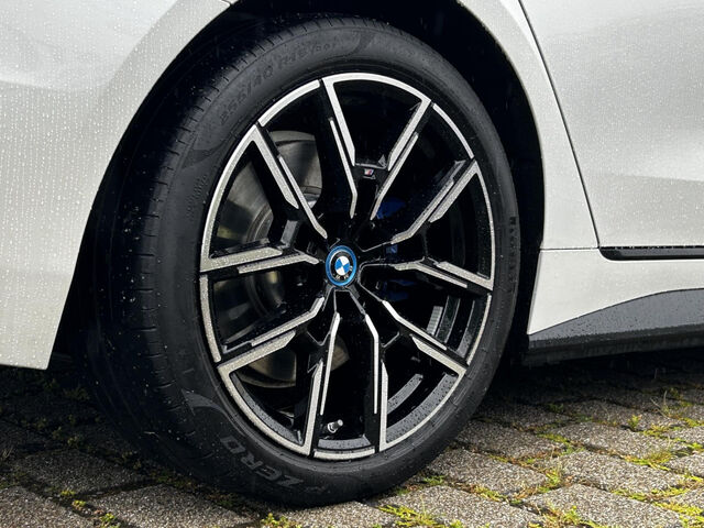 BMW i4 M50 GC SurView Widescreen Har/Kar.KomfZug 19 Sportpaket Bluetooth Navi LED Klima Aktivlenkung Sta Ansicht 9 für Fahrzeugdetailseite