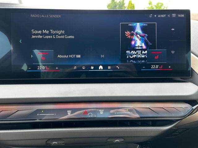 BMW X3 x20i Sports.HUD DrivAs+ACC SuView.LivePro.AHK Bluetooth Navi LED Vollleder Klima PDC el. Fenster Ansicht 14 für Fahrzeugdetailseite