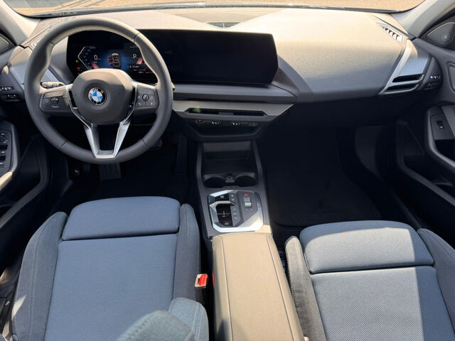 BMW 118 d AHK Ha/Ka Kamera Navi LED 18 Klima PDC Ansicht 12 für Fahrzeugdetailseite