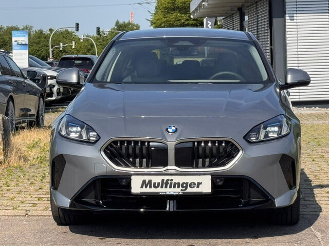 BMW 118 d AHK Ha/Ka Kamera Navi LED 18 Klima PDC Ansicht 4 für Fahrzeugdetailseite