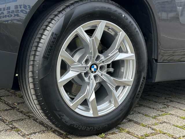 BMW X3 x20d  Sports.Navi Kamera Lordose DrivAss.AHK Bluetooth LED Klima PDC el. Fenster Ansicht 9 für Fahrzeugdetailseite