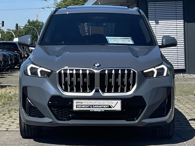 BMW X1 x23i M Sport PanoD.AktivS.SurView.HUD ACC 20 Sportpaket Bluetooth Navi LED Vollleder Klima PDC el Ansicht 4 für Fahrzeugdetailseite