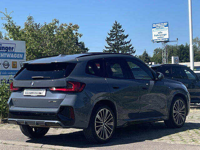 BMW X1 x23i M Sport PanoD.AktivS.SurView.HUD ACC 20 Sportpaket Bluetooth Navi LED Vollleder Klima PDC el Ansicht 6 für Fahrzeugdetailseite