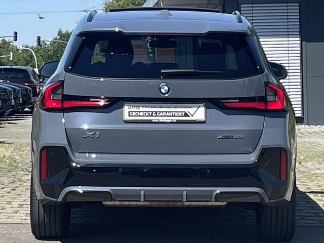 BMW X1 x23i M Sport PanoD.AktivS.SurView.HUD ACC 20 Sportpaket Bluetooth Navi LED Vollleder Klima PDC el Ansicht 7 für Fahrzeugdetailseite