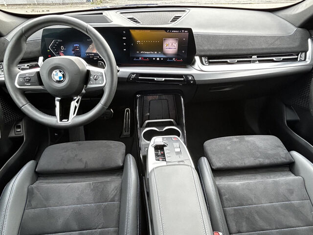 BMW X1 x23d M Sport HUD ACC Massage SuView.Ha/Ka.AHK Sportpaket Bluetooth Navi LED Klima PDC el. Fenster Ansicht 12 für Fahrzeugdetailseite