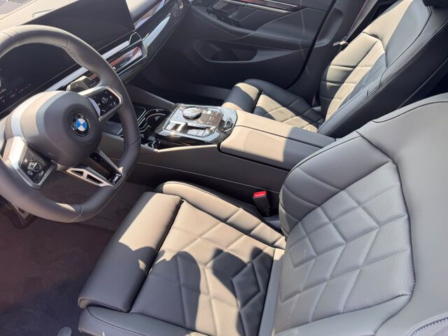 BMW 540 d xDr. M Sport Pro HUD AHK Bo&Wi Lenkradh. 19 Sportpaket Navi LED Klima PDC Ansicht 11 für Fahrzeugdetailseite