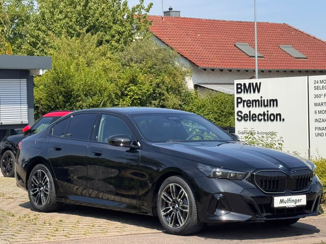 BMW 540 d xDr. M Sport Pro HUD AHK Bo&Wi Lenkradh. 19 Sportpaket Navi LED Klima PDC Ansicht 3 für Fahrzeugdetailseite