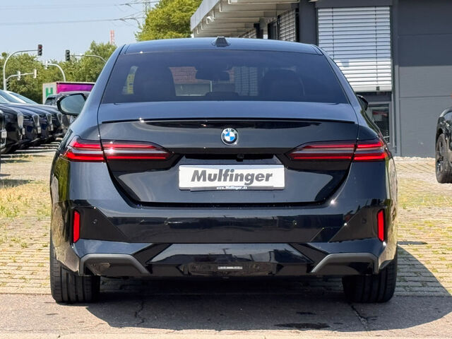 BMW 540 d xDr. M Sport Pro HUD AHK Bo&Wi Lenkradh. 19 Sportpaket Navi LED Klima PDC Ansicht 7 für Fahrzeugdetailseite