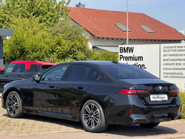 BMW 540 d xDr. M Sport Pro HUD AHK Bo&Wi Lenkradh. 19 Sportpaket Navi LED Klima PDC Ansicht 8 für Fahrzeugdetailseite