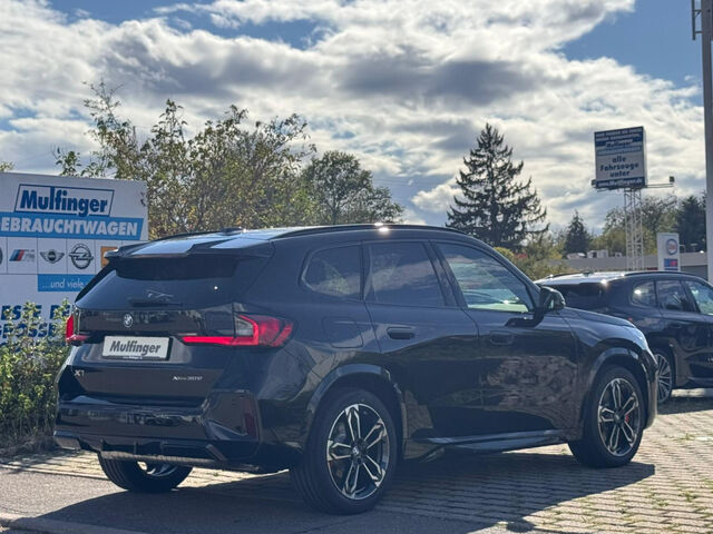 BMW X1 xDr.30e M Sport Pro HUD AHK ACC Ha/Ka 19 Sportpaket Navi LED Klima PDC Ansicht 6 für Fahrzeugdetailseite