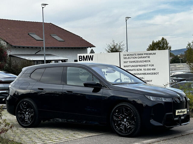 BMW iX x45 M Sport Pro ACC IntAktivL.Sitzbel.360°AHK Sportpaket Bluetooth HUD Navi LED Klima Aktivlenku Ansicht 3 für Fahrzeugdetailseite