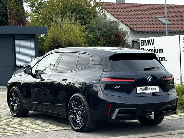 BMW iX x45 M Sport Pro ACC IntAktivL.Sitzbel.360°AHK Sportpaket Bluetooth HUD Navi LED Klima Aktivlenku Ansicht 8 für Fahrzeugdetailseite