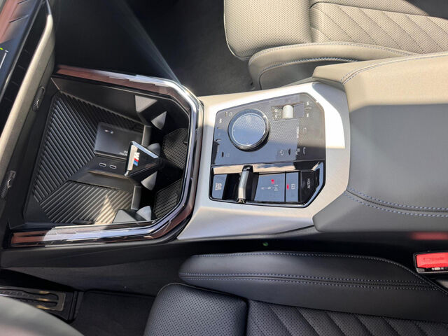BMW X3 x20d M Sport Iconic HUD PanoD.Kamera AHK 20 Sportpaket Bluetooth Navi LED Klima Aktivlenkung PDC Ansicht 12 für Fahrzeugdetailseite