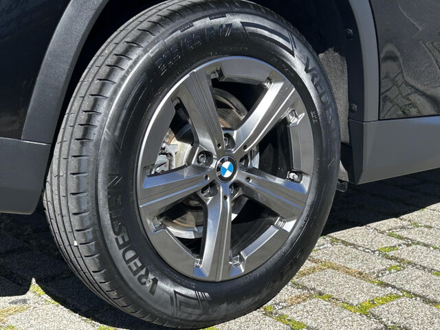 BMW X1 s20i HUD ACC SurView.LiveProf.Sitzh.KomfZ.AHK Bluetooth Navi LED Klima PDC el. Fenster Ansicht 9 für Fahrzeugdetailseite