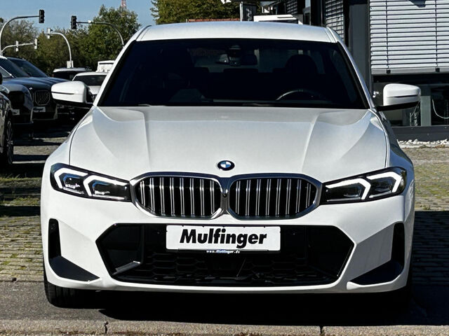 BMW 320 d xDr.M Sport HUD ACC SuView.LiveProf.HiFi18 Sportpaket Bluetooth Navi LED Klima Aktivlenkung PDC Ansicht 4 für Fahrzeugdetailseite