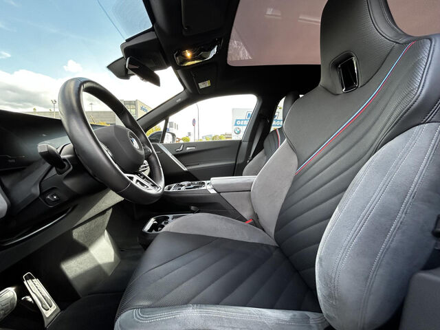 BMW iX x45 M Sport ACC IntAktivL.Sitzbel.Sky 360°AHK Sportpaket Bluetooth HUD Navi LED Klima Aktivlenku Ansicht 10 für Fahrzeugdetailseite