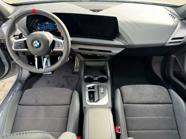 BMW M135 xDr. DrivAss Navi Kamera PA. Ha/Ka 19 Sportpaket LED Klima PDC el. Fenster Ansicht 12 für Fahrzeugdetailseite
