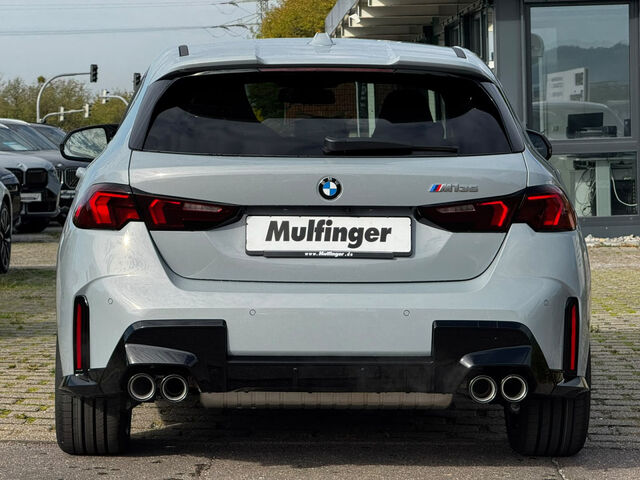 BMW M135 xDr. DrivAss Navi Kamera PA. Ha/Ka 19 Sportpaket LED Klima PDC el. Fenster Ansicht 7 für Fahrzeugdetailseite
