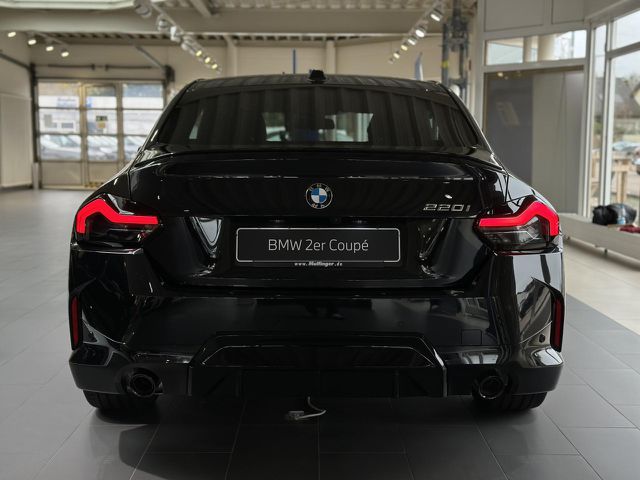 BMW 220 i CoupÃ© M Pro ACC Ad-LED SuView H/K AHK 19 Sportpaket Bluetooth HUD Navi Klima Aktivlenkung PD Ansicht 7 für Fahrzeugdetailseite