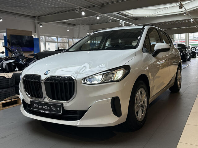 BMW 216 Active Tourer 216i Active Tourer Live+ RFK LED PanoD. Sitzhzg. Navi Klima PDC el. Fenster Ansicht 2 für Fahrzeugdetailseite