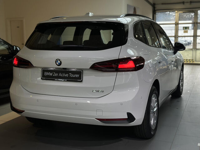 BMW 216 Active Tourer 216i Active Tourer Live+ RFK LED PanoD. Sitzhzg. Navi Klima PDC el. Fenster Ansicht 6 für Fahrzeugdetailseite