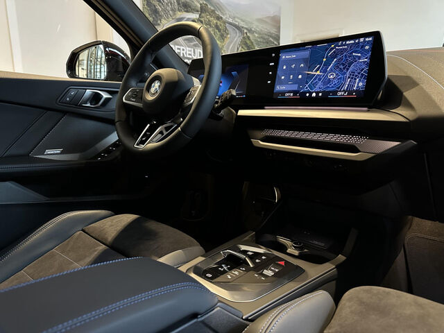 BMW 120 M Sport Pro HUD ACC Ha/Ka AHK PanoD. SurView. Sportpaket Bluetooth Navi LED Klima PDC el. Fenste Ansicht 12 für Fahrzeugdetailseite