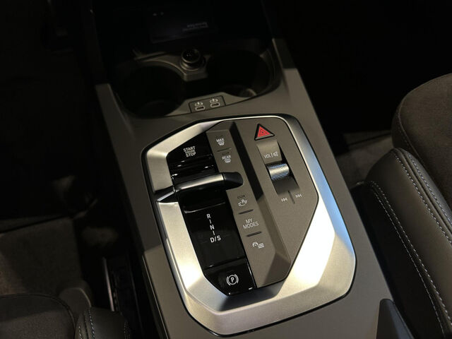 BMW 120 M Sport Pro HUD ACC Ha/Ka AHK PanoD. SurView. Sportpaket Bluetooth Navi LED Klima PDC el. Fenste Ansicht 14 für Fahrzeugdetailseite