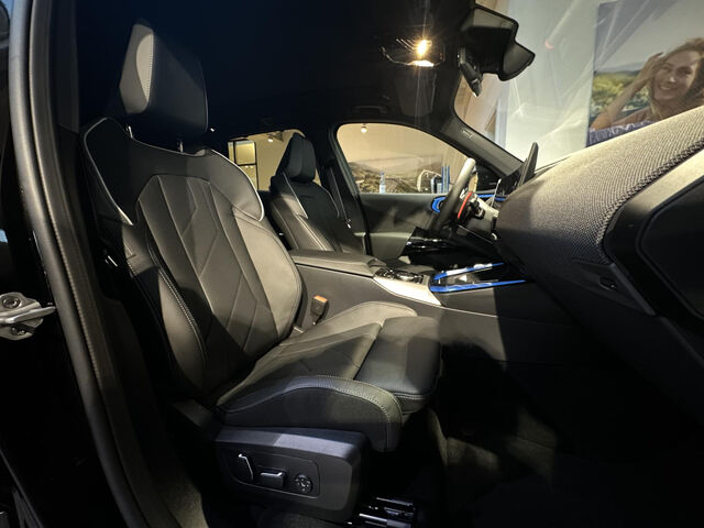 BMW X3 M50 xDrive ACC Ha/Ka PanoD. Sitzbel. SurView. Sportpaket Bluetooth HUD Navi LED Vollleder Klima A Ansicht 10 für Fahrzeugdetailseite