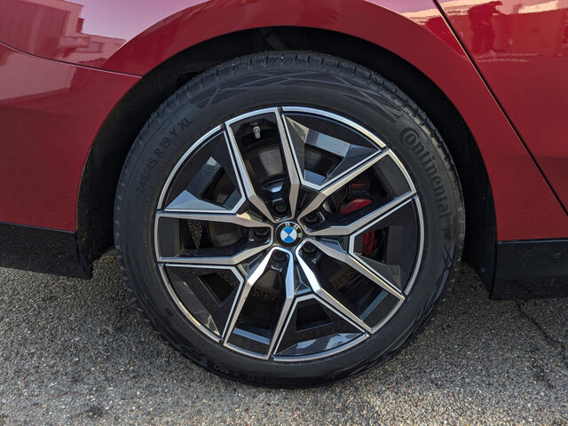 BMW 540 d xDr.M Sport Pro IntAktivL.PanoDach 360Â° AHK Sportpaket Bluetooth HUD Navi LED Vollleder Klim Ansicht 10 für Fahrzeugdetailseite