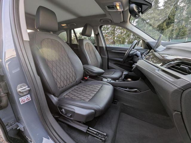 BMW X1 x25e xLine HUD ACC Kamera PanoD.Memory Navi+ Bluetooth LED Klima PDC el. Fenster Ansicht 11 für Fahrzeugdetailseite