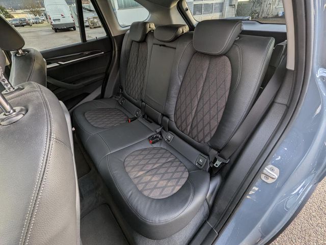 BMW X1 x25e xLine HUD ACC Kamera PanoD.Memory Navi+ Bluetooth LED Klima PDC el. Fenster Ansicht 12 für Fahrzeugdetailseite