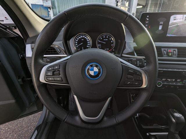 BMW X1 x25e xLine HUD ACC Kamera PanoD.Memory Navi+ Bluetooth LED Klima PDC el. Fenster Ansicht 13 für Fahrzeugdetailseite