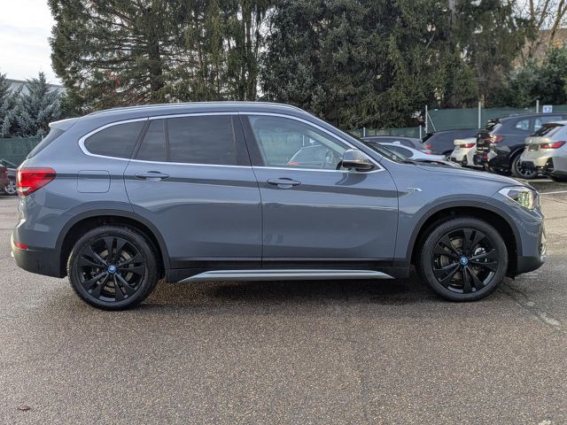 BMW X1 x25e xLine HUD ACC Kamera PanoD.Memory Navi+ Bluetooth LED Klima PDC el. Fenster Ansicht 5 für Fahrzeugdetailseite