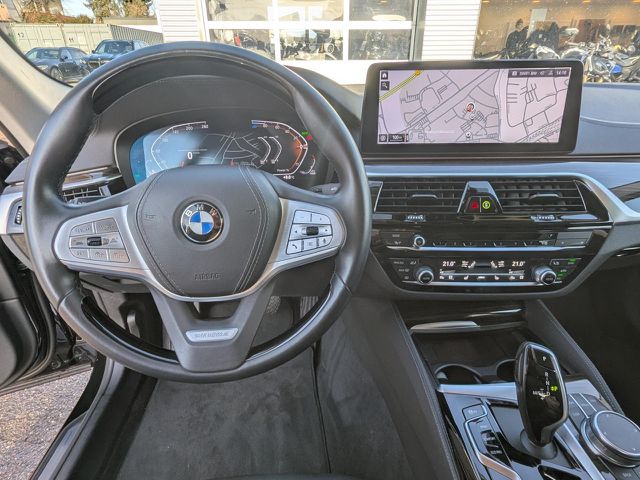 BMW 520 d Sports.Leder HUD ACC Kamera Laser HiFi AHK Bluetooth Navi Vollleder Klima PDC el. Fenster Ansicht 14 für Fahrzeugdetailseite