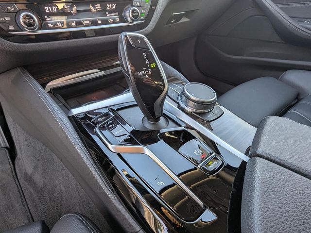 BMW 520 d Sports.Leder HUD ACC Kamera Laser HiFi AHK Bluetooth Navi Vollleder Klima PDC el. Fenster Ansicht 15 für Fahrzeugdetailseite