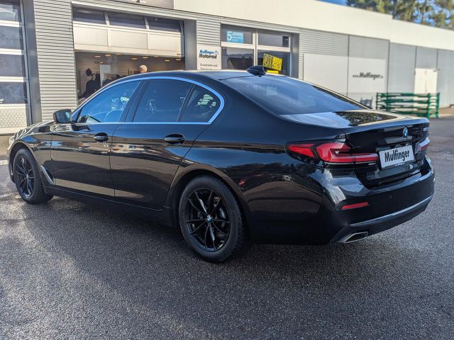 BMW 520 d Sports.Leder HUD ACC Kamera Laser HiFi AHK Bluetooth Navi Vollleder Klima PDC el. Fenster Ansicht 6 für Fahrzeugdetailseite