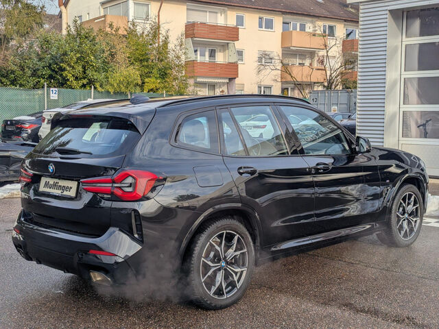 BMW X3 x30i M Sport LiveProf.Kamera PanoDach AHK 19 Sportpaket Bluetooth Navi LED Klima Aktivlenkung PDC Ansicht 9 für Fahrzeugdetailseite
