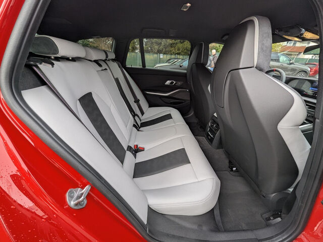 BMW M3 Compet.xDrive T.Compound HUD Bi-Color 19/20 Sportpaket Bluetooth Navi LED Vollleder Klima PDC el. Ansicht 12 für Fahrzeugdetailseite