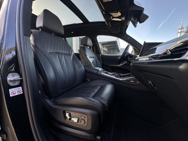 BMW X7 x40d M Sport Pro ACC SkyLounge Standh.AHK 22 Sportpaket Bluetooth HUD Navi LED Vollleder Klima Lu Ansicht 11 für Fahrzeugdetailseite