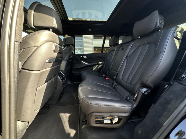 BMW X7 x40d M Sport Pro ACC SkyLounge Standh.AHK 22 Sportpaket Bluetooth HUD Navi LED Vollleder Klima Lu Ansicht 12 für Fahrzeugdetailseite