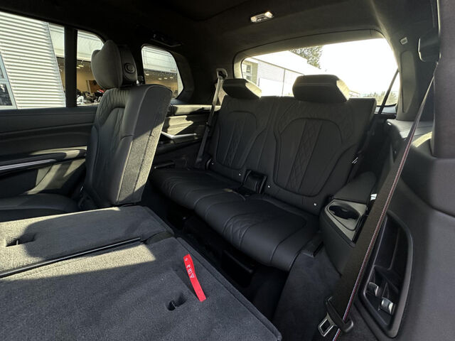 BMW X7 x40d M Sport Pro ACC SkyLounge Standh.AHK 22 Sportpaket Bluetooth HUD Navi LED Vollleder Klima Lu Ansicht 13 für Fahrzeugdetailseite
