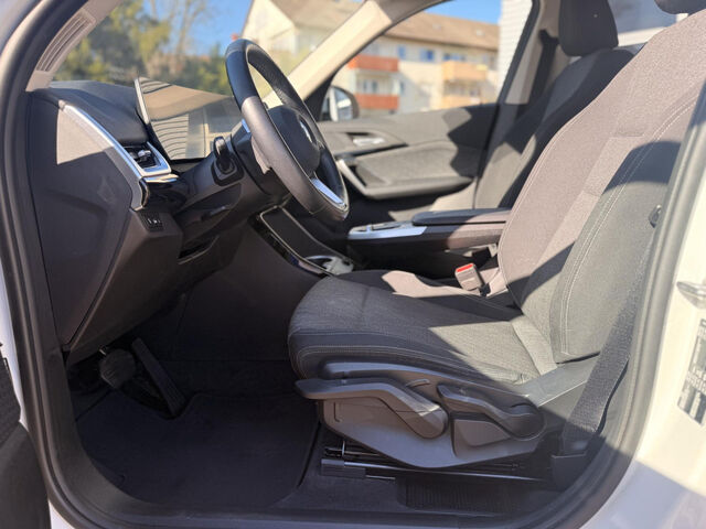 BMW X1 s18i Kamera Ad-LED HiFi Widescreen Sitzh. Bluetooth Navi Klima PDC el. Fenster Ansicht 10 für Fahrzeugdetailseite