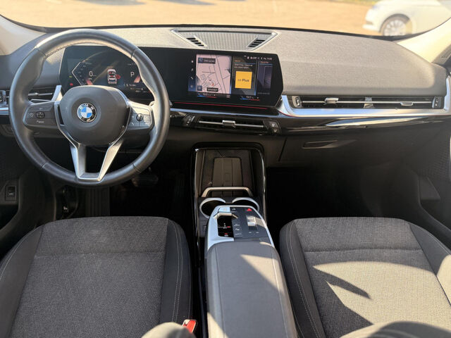 BMW X1 s18i Kamera Ad-LED HiFi Widescreen Sitzh. Bluetooth Navi Klima PDC el. Fenster Ansicht 11 für Fahrzeugdetailseite